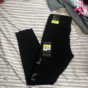 Nike leggings